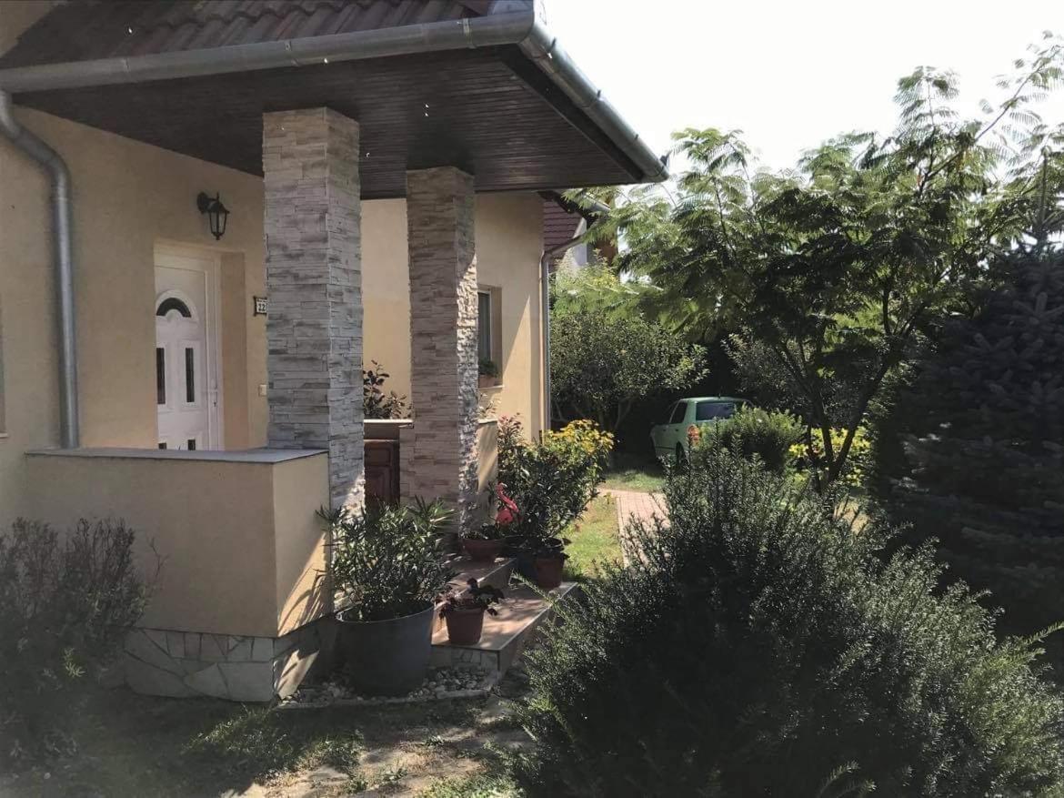 Jasmin Apartment House Vonyarcvashegy Bagian luar foto