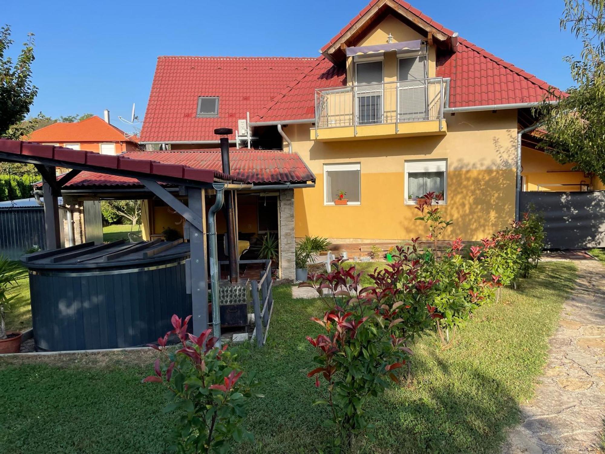 Jasmin Apartment House Vonyarcvashegy Bagian luar foto